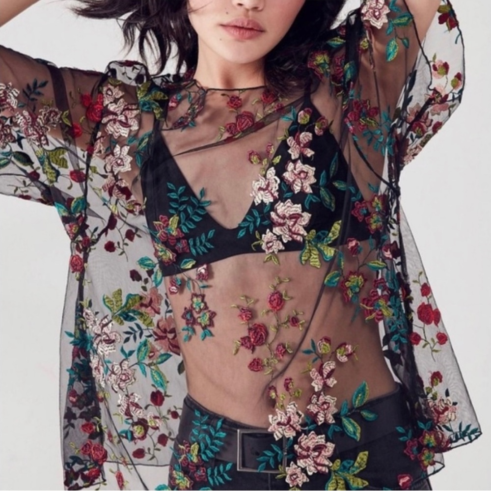 KIMCHI BLUE SHEER BLOUSE URBAN OUTFITTERS